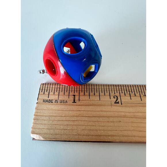 Vintage Tupperware Shape-O Ball keychain - Picture 7 of 7